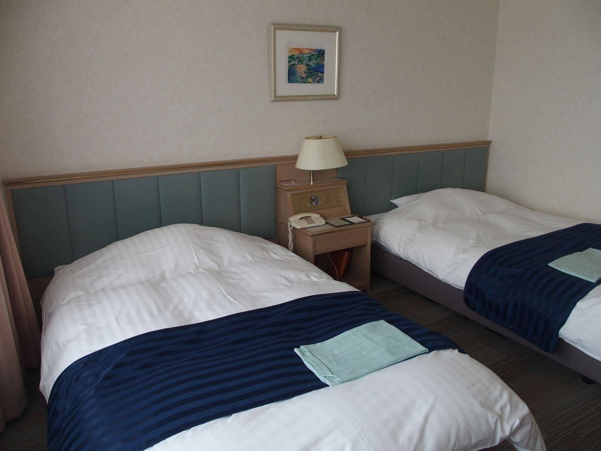 Hotel Livemax Budget Kagoshima Exterior photo