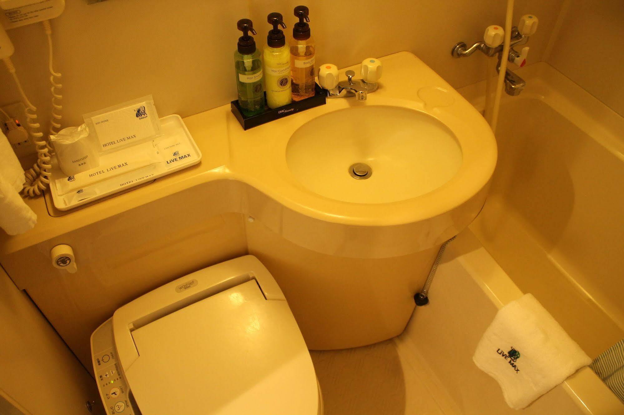 Hotel Livemax Budget Kagoshima Exterior photo