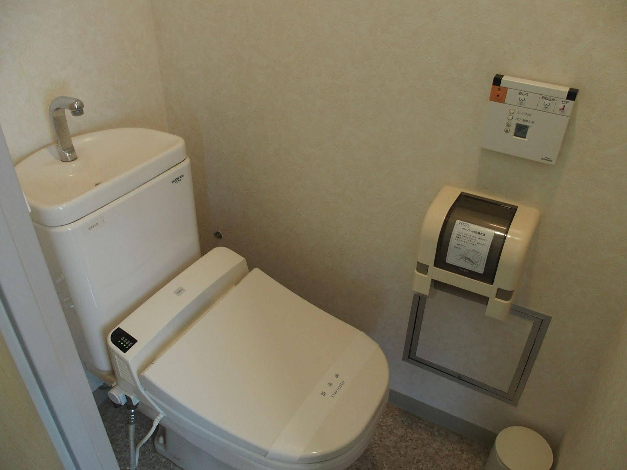 Hotel Livemax Budget Kagoshima Exterior photo