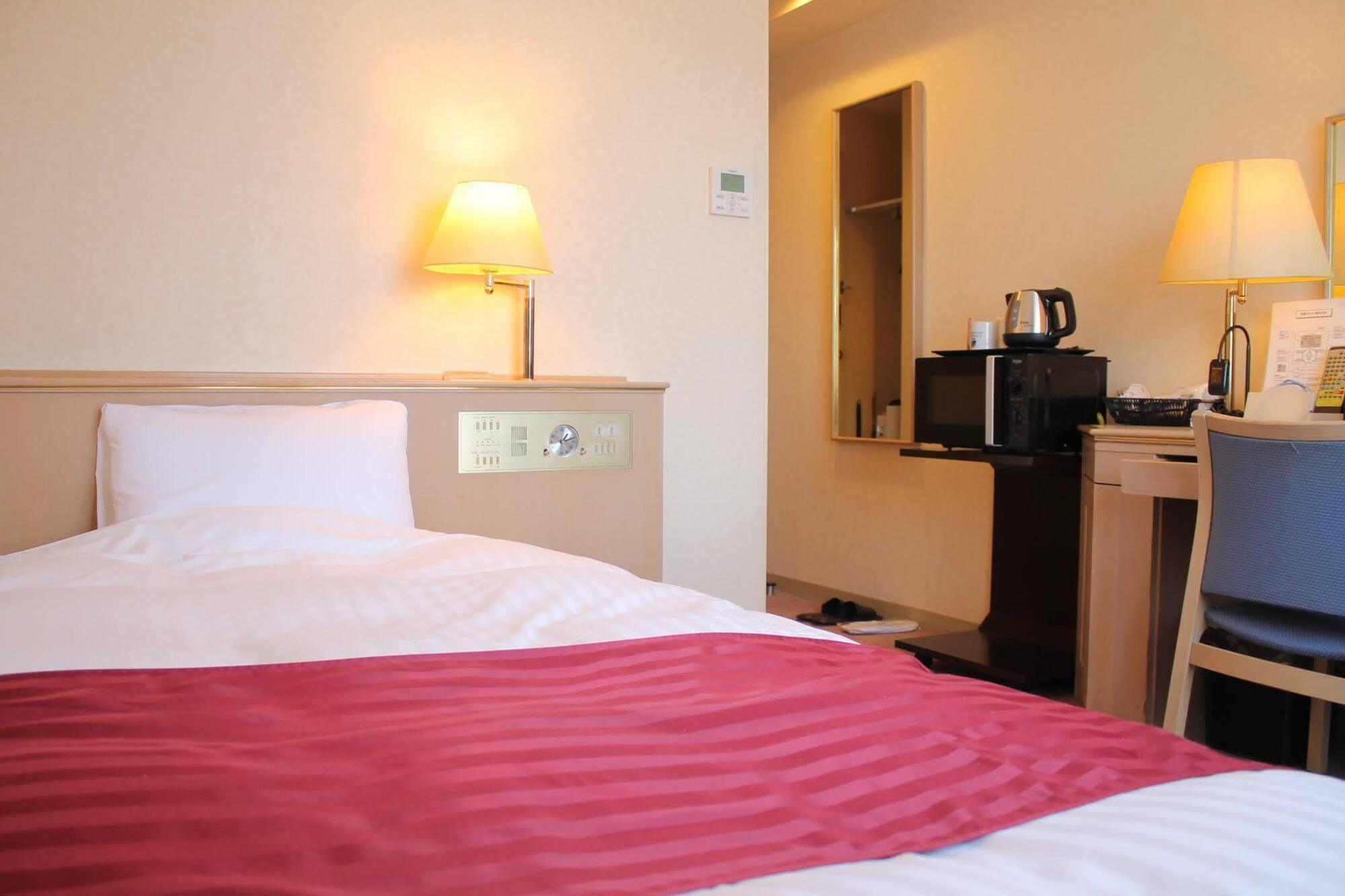 Hotel Livemax Budget Kagoshima Exterior photo