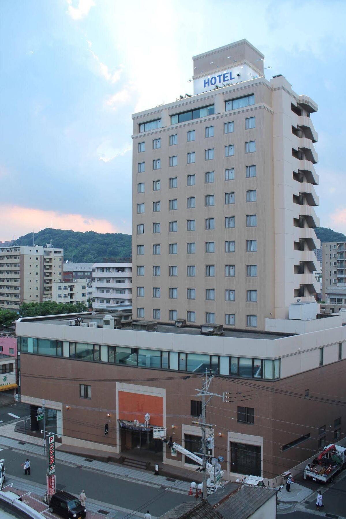 Hotel Livemax Budget Kagoshima Exterior photo