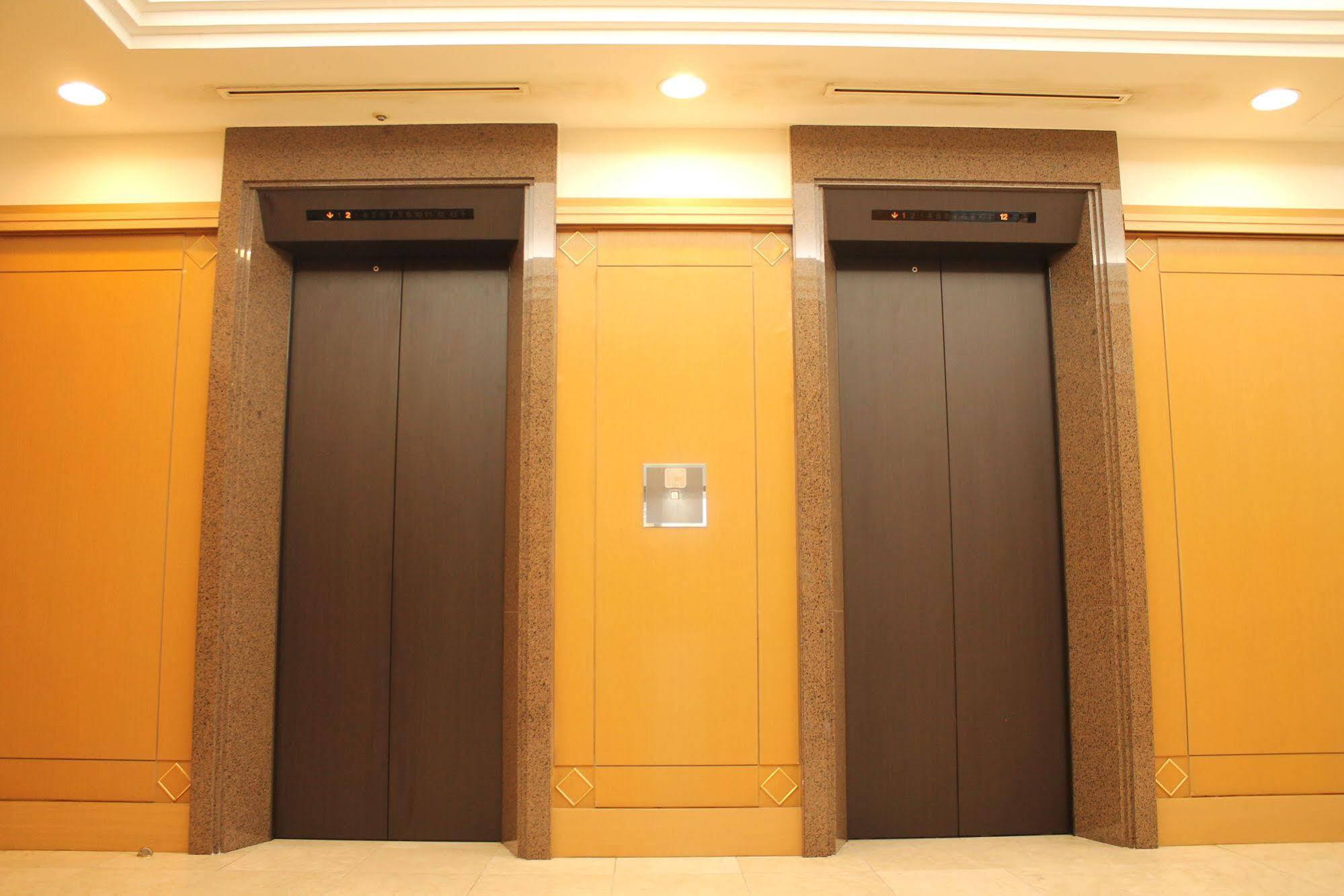 Hotel Livemax Budget Kagoshima Exterior photo